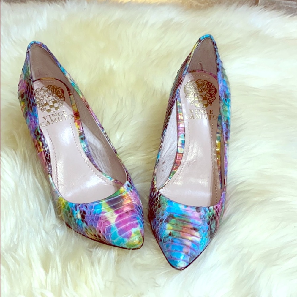 Vince Camuto multicolor Hallee pumps ❤️